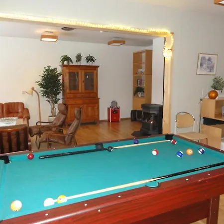 Lunde Vandrerhjem Hostal