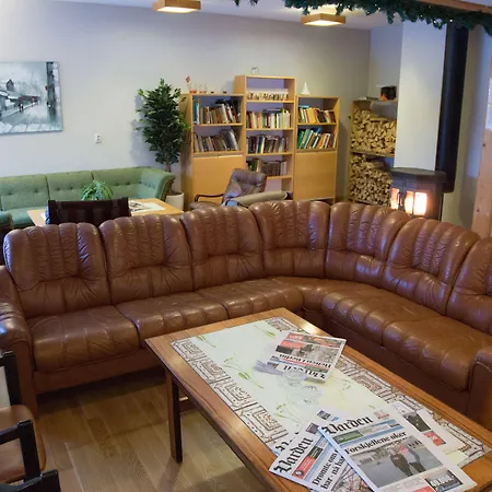 Hostal Lunde Vandrerhjem *